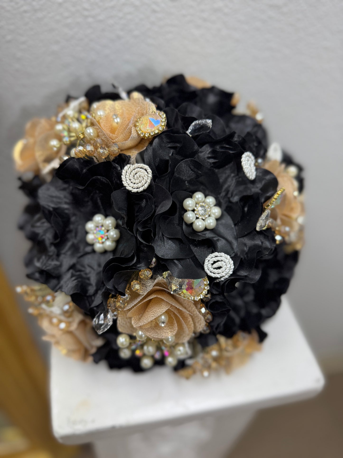 Ramo XV Años - Black/Gold