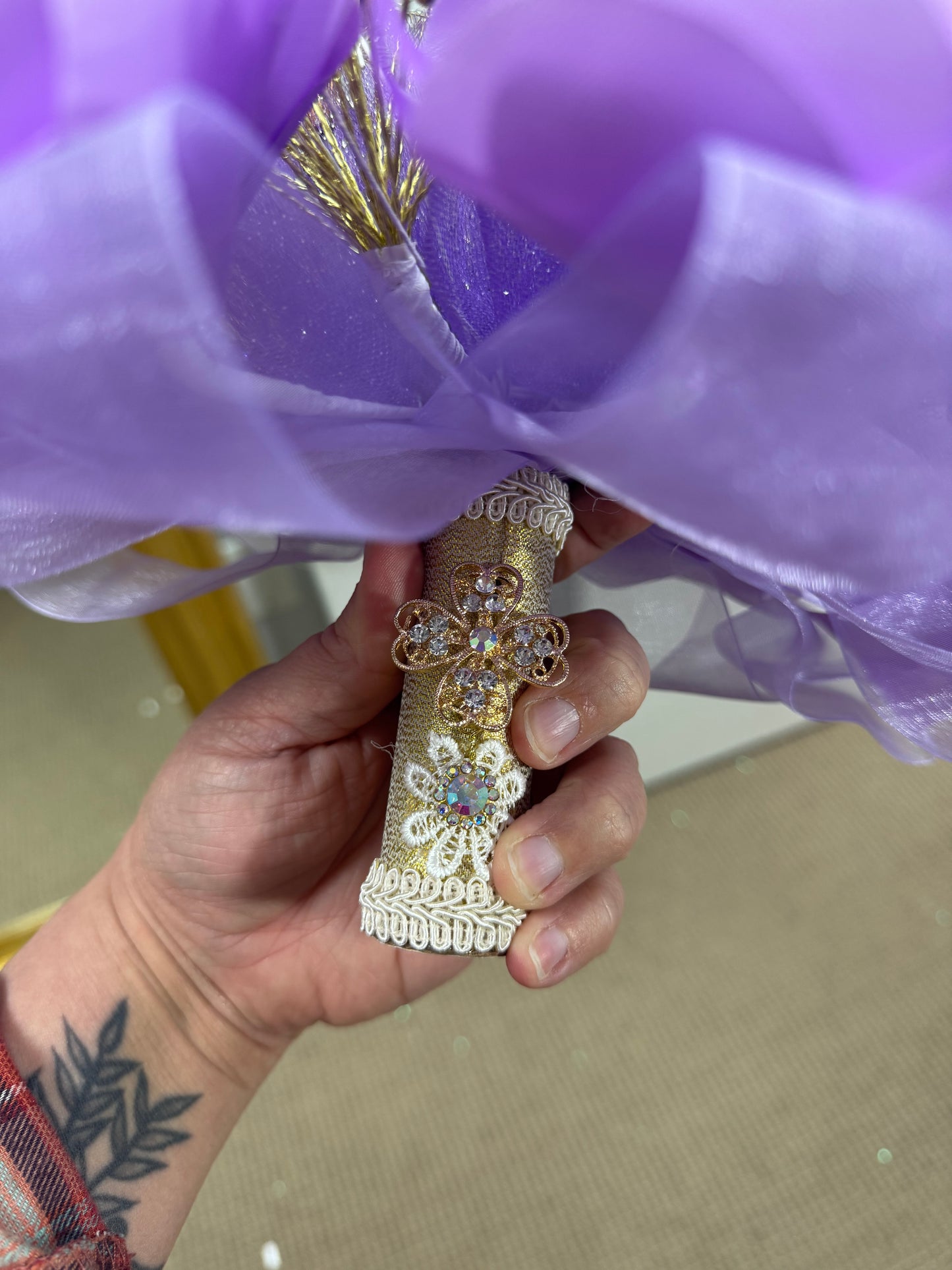 Ramo XV Años - Lavender Gold