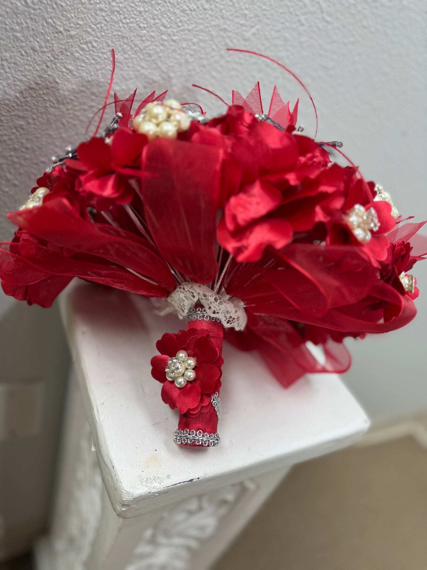 Ramo XV Años - Red/Silver w/Pearl