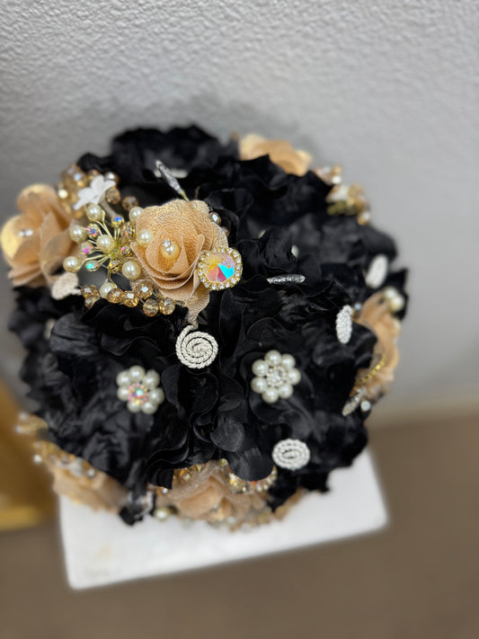 Ramo XV Años - Black/Gold